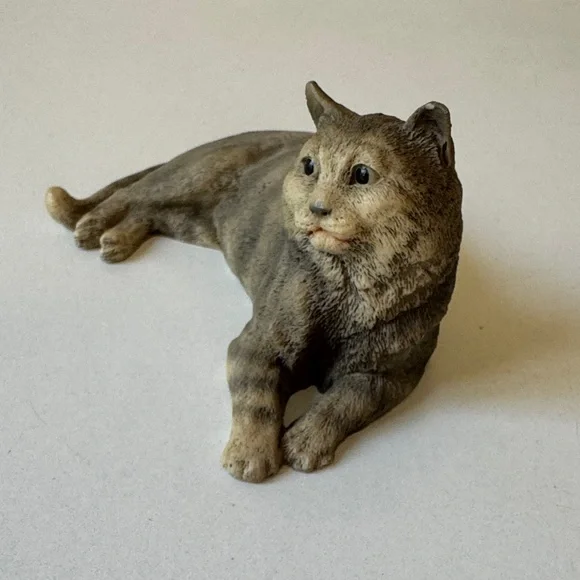 Vintage Cat Figurine and Vintage Crown Staffordshire 
England Cat Plate - Picture 3 of 10